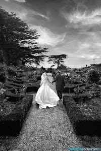 Russell Mills Wedding Photography 1070462 Image 3